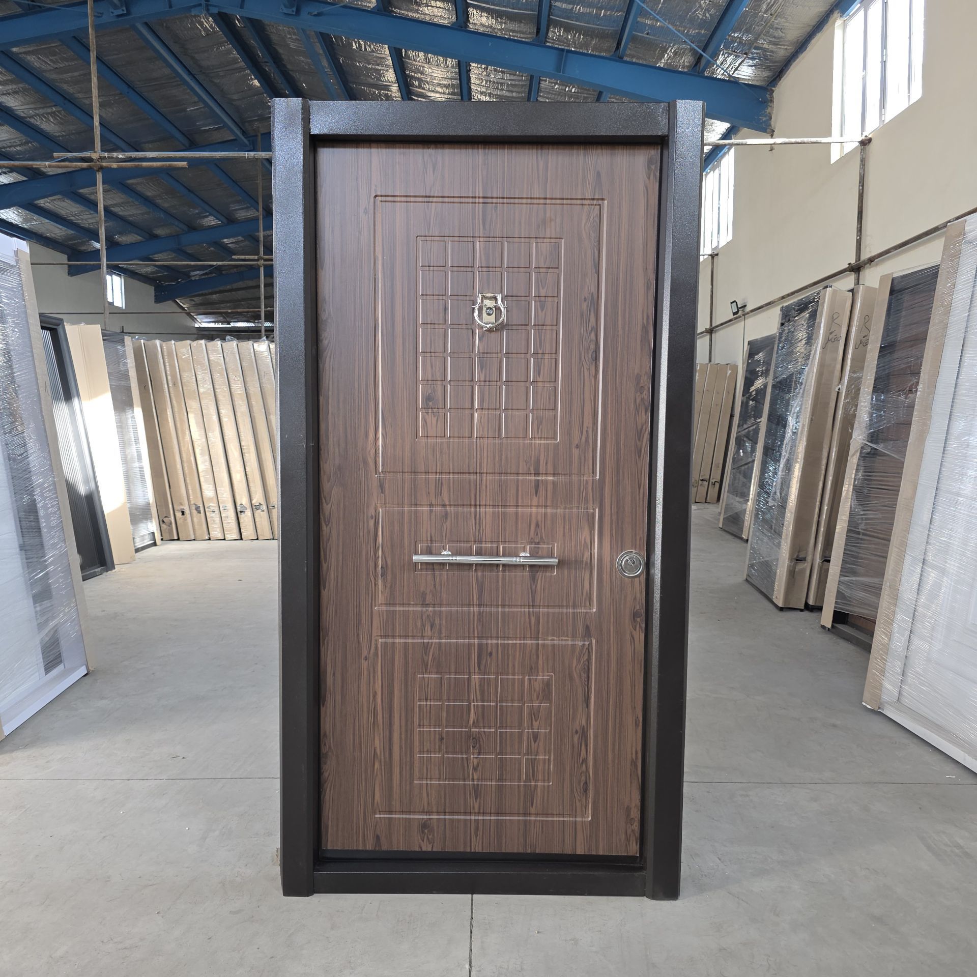 درب ضدسرقت مدل ۳قاب تک قفل 